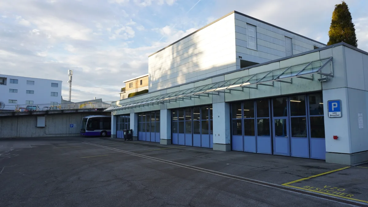 Aussenansicht des VZO-Depots in Grüningen.